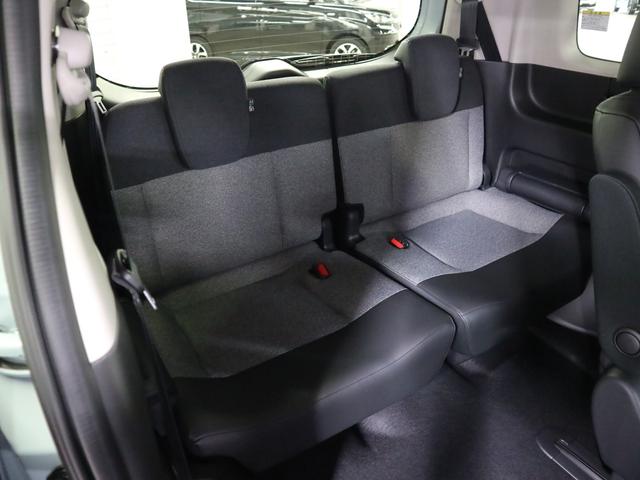 店内のキッズコーナーには人気ゲームや落書きカーコーナー、ＤＶＤをご用意、授乳室も御座います。整備待ち時間でも退屈致しません♪各種お飲み物のご用意、お子様にはお菓子をプレゼントしております♪