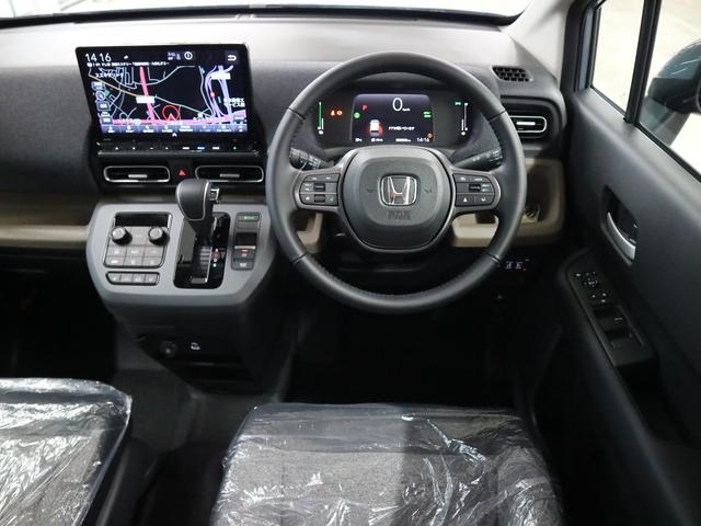 プロの専門業者によるルームクリーニングを実施しています！☆室内の細かい所からエンジンルームまでキレイになった状態でお渡しいたします♪プロの専門業者によるルームクリーニングを実施しています！☆室内の細か