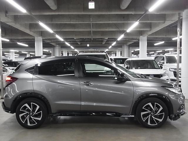 ヴェゼル ハイブリッドＲＳ・ホンダセンシング　衝突軽減ブレーキ　車線逸脱警報　アダプティブクルーズ　パドルシフト　ＥＴＣ　シートヒーター　純正ナビ　バックカメラ　ＢＴオーディオ　フルセグＴＶ　ＵＳＢ　スマートキー　オートリトラミラー　ＬＥＤランプ（9枚目）