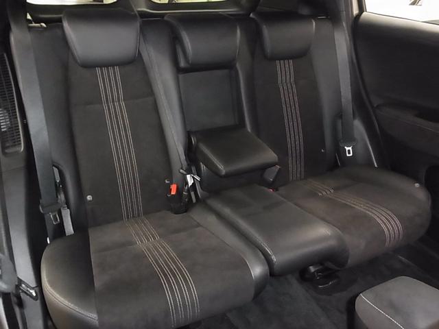 ヴェゼル ハイブリッドＲＳ・ホンダセンシング　衝突軽減ブレーキ　車線逸脱警報　アダプティブクルーズ　パドルシフト　ＥＴＣ　シートヒーター　純正ナビ　バックカメラ　ＢＴオーディオ　フルセグＴＶ　ＵＳＢ　スマートキー　オートリトラミラー　ＬＥＤランプ（14枚目）
