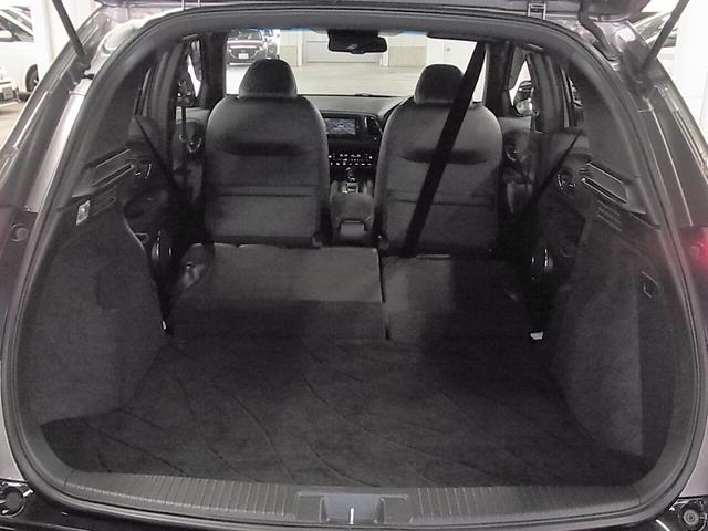 ヴェゼル ハイブリッドＲＳ・ホンダセンシング　衝突軽減ブレーキ　車線逸脱警報　アダプティブクルーズ　パドルシフト　ＥＴＣ　シートヒーター　純正ナビ　バックカメラ　ＢＴオーディオ　フルセグＴＶ　ＵＳＢ　スマートキー　オートリトラミラー　ＬＥＤランプ（16枚目）