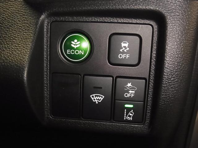 ヴェゼル ハイブリッドＲＳ・ホンダセンシング　衝突軽減ブレーキ　車線逸脱警報　アダプティブクルーズ　パドルシフト　ＥＴＣ　シートヒーター　純正ナビ　バックカメラ　ＢＴオーディオ　フルセグＴＶ　ＵＳＢ　スマートキー　オートリトラミラー　ＬＥＤランプ（18枚目）