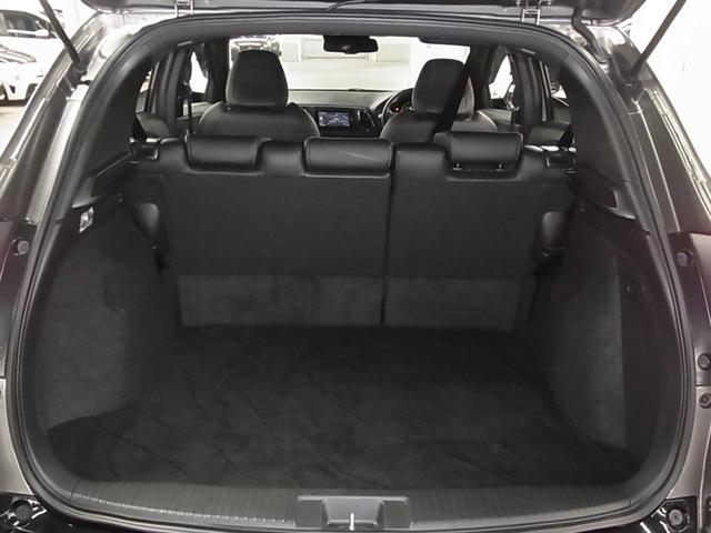 ヴェゼル ハイブリッドＲＳ・ホンダセンシング　衝突軽減ブレーキ　車線逸脱警報　アダプティブクルーズ　パドルシフト　ＥＴＣ　シートヒーター　純正ナビ　バックカメラ　ＢＴオーディオ　フルセグＴＶ　ＵＳＢ　スマートキー　オートリトラミラー　ＬＥＤランプ（25枚目）