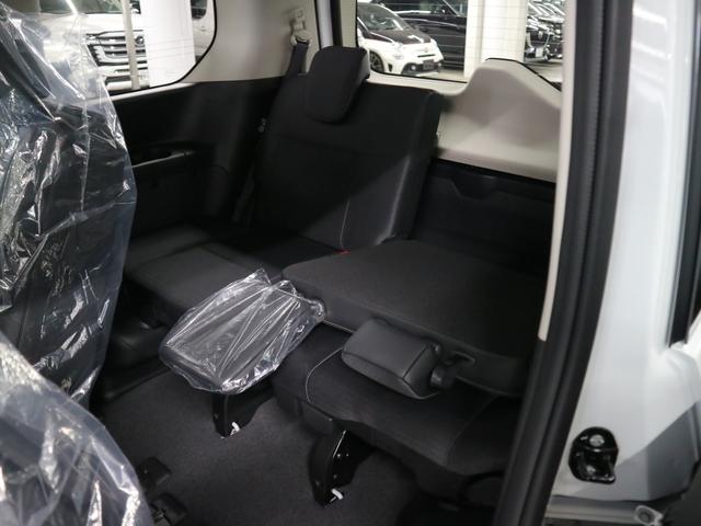 セレナ ハイウェイスターＶ　登録済み未使用車　ホットプラスパッケージ　後席モニター　ＮＣ１２．３インチナビ　アラウンドビュー　インテリミラー　ドラレコ　プロパイロット　ＥＴＣ２．０　ワイヤレス充電　前後シート＆ステアヒーター　ハンズフリースライドドア　アダプティブＬＥＤ（21枚目）