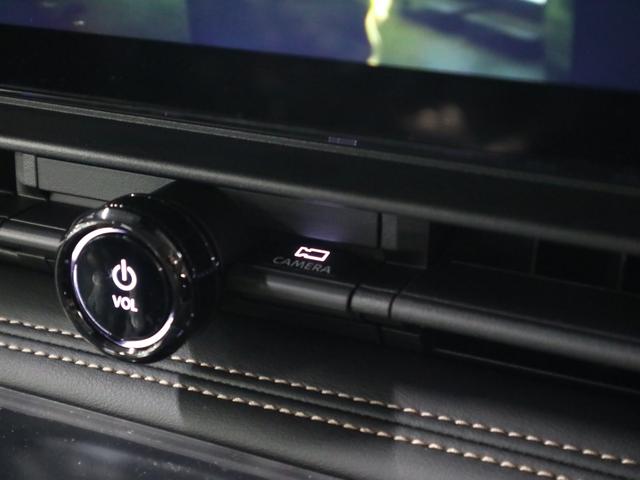 セレナ ハイウェイスターＶ　登録済み未使用車　ホットプラスパッケージ　後席モニター　ＮＣ１２．３インチナビ　アラウンドビュー　インテリミラー　ドラレコ　プロパイロット　ＥＴＣ２．０　ワイヤレス充電　前後シート＆ステアヒーター　ハンズフリースライドドア　アダプティブＬＥＤ（36枚目）