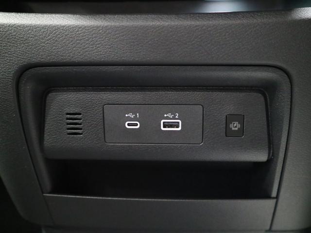 セレナ ハイウェイスターＶ　登録済み未使用車　ホットプラスパッケージ　後席モニター　ＮＣ１２．３インチナビ　アラウンドビュー　インテリミラー　ドラレコ　プロパイロット　ＥＴＣ２．０　ワイヤレス充電　前後シート＆ステアヒーター　ハンズフリースライドドア　アダプティブＬＥＤ（40枚目）