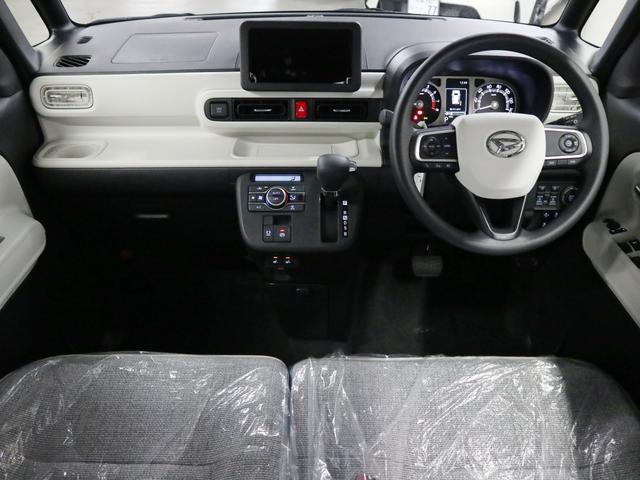 ムーヴキャンバス ストライプスGターボ 届け出済み未使用車 パノラマモニター 新品ナビ スマートアシスト 誤発進抑制 アダプティブクルーズ 車線逸脱警報 コーナーセンサー 両側電動スライド シートヒーター ホッとカップホルダー 後席置きラクBOX ブレーキホールド LEDライト(4枚目)