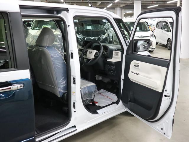 ムーヴキャンバス ストライプスＧターボ　届け出済み未使用車　パノラマモニター　新品ナビ　スマートアシスト　誤発進抑制　アダプティブクルーズ　車線逸脱警報　コーナーセンサー　両側電動スライド　シートヒーター　ホッとカップホルダー　後席置きラクＢＯＸ　ブレーキホールド　ＬＥＤライト（12枚目）