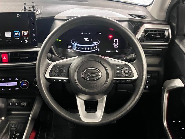 ロッキー Ｇ　ターボ　パノラマモニター　パーキングアシスト　スマートアシスト　ＥＴＣ　アダプティブクルーズ　シートヒーター　純正９インチディスプレイオーディオ　ＢＴオーディオ　シートアンダートレイ　ＡＤＢ・ＬＥＤランプ（11枚目）