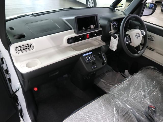 ムーヴキャンバス ストライプスＧターボ　届け出済み未使用車　パノラマモニター　新品ナビ　スマートアシスト　誤発進抑制　アダプティブクルーズ　車線逸脱警報　コーナーセンサー　両側電動スライド　シートヒーター　ホッとカップホルダー　後席置きラクＢＯＸ　ブレーキホールド　ＬＥＤライト（17枚目）