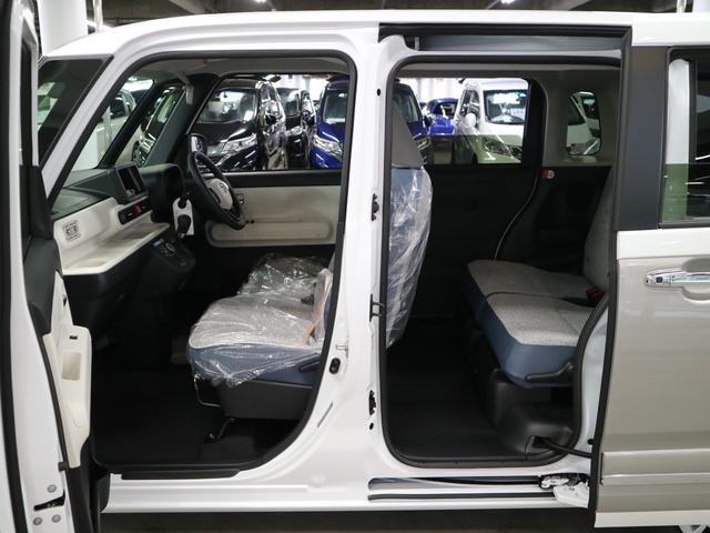 ムーヴキャンバス ストライプスＧターボ　届け出済み未使用車　パノラマモニター　新品ナビ　スマートアシスト　誤発進抑制　アダプティブクルーズ　車線逸脱警報　コーナーセンサー　両側電動スライド　シートヒーター　ホッとカップホルダー　後席置きラクＢＯＸ　ブレーキホールド　ＬＥＤライト（18枚目）