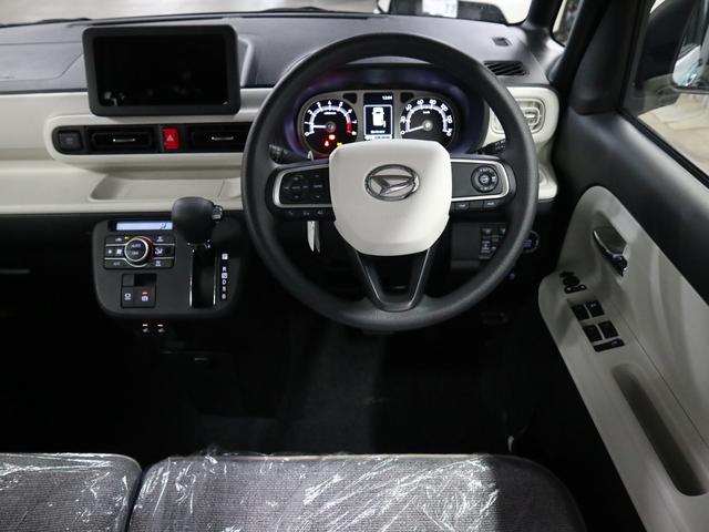 ムーヴキャンバス ストライプスＧターボ　届け出済み未使用車　パノラマモニター　新品ナビ　スマートアシスト　誤発進抑制　アダプティブクルーズ　車線逸脱警報　コーナーセンサー　両側電動スライド　シートヒーター　ホッとカップホルダー　後席置きラクＢＯＸ　ブレーキホールド　ＬＥＤライト（11枚目）