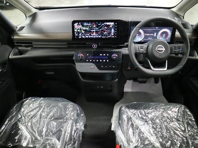 セレナ ハイウェイスターＶ　登録済み未使用車　ホットプラスパッケージ　後席モニター　ＮＣ１２．３インチナビ　アラウンドビュー　インテリミラー　ドラレコ　プロパイロット　ＥＴＣ２．０　ワイヤレス充電　前後シート＆ステアヒーター　ハンズフリースライドドア　アダプティブＬＥＤ（4枚目）