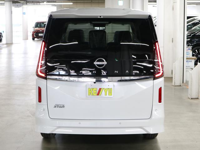 セレナ ハイウェイスターＶ　登録済み未使用車　ホットプラスパッケージ　後席モニター　ＮＣ１２．３インチナビ　アラウンドビュー　インテリミラー　ドラレコ　プロパイロット　ＥＴＣ２．０　ワイヤレス充電　前後シート＆ステアヒーター　ハンズフリースライドドア　アダプティブＬＥＤ（7枚目）