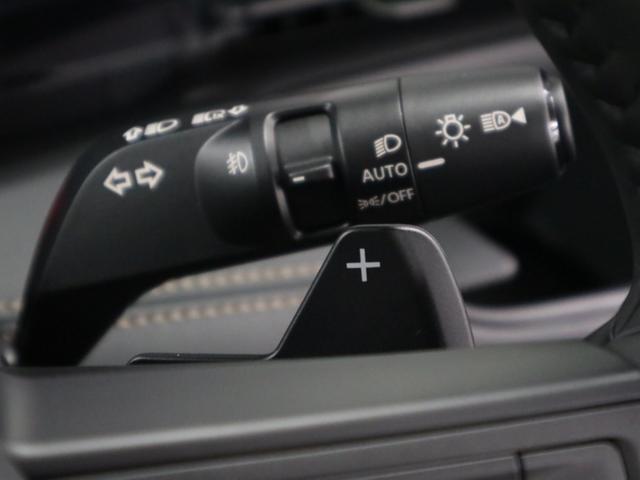 セレナ ハイウェイスターＶ　登録済み未使用車　ホットプラスパッケージ　後席モニター　ＮＣ１２．３インチナビ　アラウンドビュー　インテリミラー　ドラレコ　プロパイロット　ＥＴＣ２．０　ワイヤレス充電　前後シート＆ステアヒーター　ハンズフリースライドドア　アダプティブＬＥＤ（45枚目）