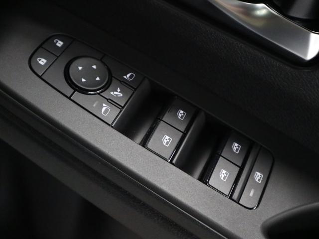 セレナ ハイウェイスターＶ　登録済み未使用車　ホットプラスパッケージ　後席モニター　ＮＣ１２．３インチナビ　アラウンドビュー　インテリミラー　ドラレコ　プロパイロット　ＥＴＣ２．０　ワイヤレス充電　前後シート＆ステアヒーター　ハンズフリースライドドア　アダプティブＬＥＤ（48枚目）