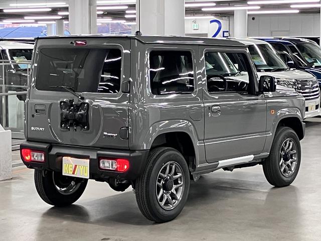 ジムニー ＸＣ　４ＷＤ　ターボ　届け出済み未使用車　改良モデル　デュアルセンサーブレーキサポートＩＩ　全車速追従クルーズコントロール　前後誤発進抑制　車線逸脱抑制　パーキングセンサー　シートヒーター　ＬＥＤライト　ハイビームアシスト　純正１６ＡＷ　スマートキー（3枚目）