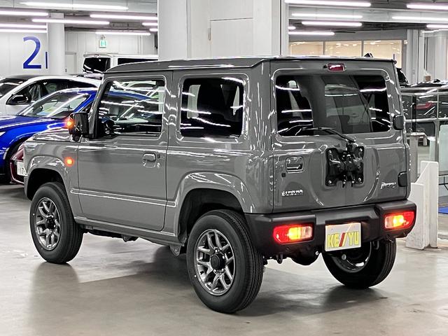 ジムニー ＸＣ　４ＷＤ　ターボ　届け出済み未使用車　改良モデル　デュアルセンサーブレーキサポートＩＩ　全車速追従クルーズコントロール　前後誤発進抑制　車線逸脱抑制　パーキングセンサー　シートヒーター　ＬＥＤライト　ハイビームアシスト　純正１６ＡＷ　スマートキー（8枚目）