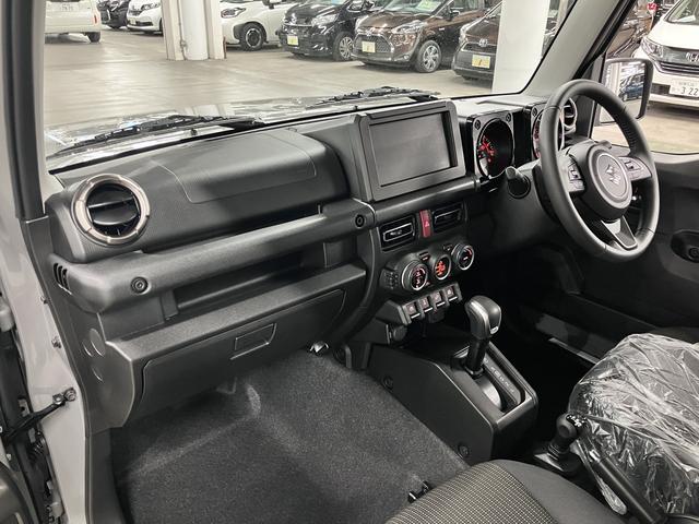 ジムニー ＸＣ　４ＷＤ　ターボ　届け出済み未使用車　改良モデル　デュアルセンサーブレーキサポートＩＩ　全車速追従クルーズコントロール　前後誤発進抑制　車線逸脱抑制　パーキングセンサー　シートヒーター　ＬＥＤライト　ハイビームアシスト　純正１６ＡＷ　スマートキー（16枚目）