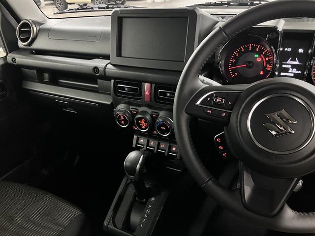 ジムニー ＸＣ　４ＷＤ　ターボ　届け出済み未使用車　改良モデル　デュアルセンサーブレーキサポートＩＩ　全車速追従クルーズコントロール　前後誤発進抑制　車線逸脱抑制　パーキングセンサー　シートヒーター　ＬＥＤライト　ハイビームアシスト　純正１６ＡＷ　スマートキー（22枚目）