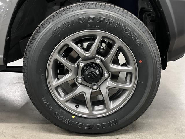 ジムニー ＸＣ　４ＷＤ　ターボ　届け出済み未使用車　改良モデル　デュアルセンサーブレーキサポートＩＩ　全車速追従クルーズコントロール　前後誤発進抑制　車線逸脱抑制　パーキングセンサー　シートヒーター　ＬＥＤライト　ハイビームアシスト　純正１６ＡＷ　スマートキー（40枚目）