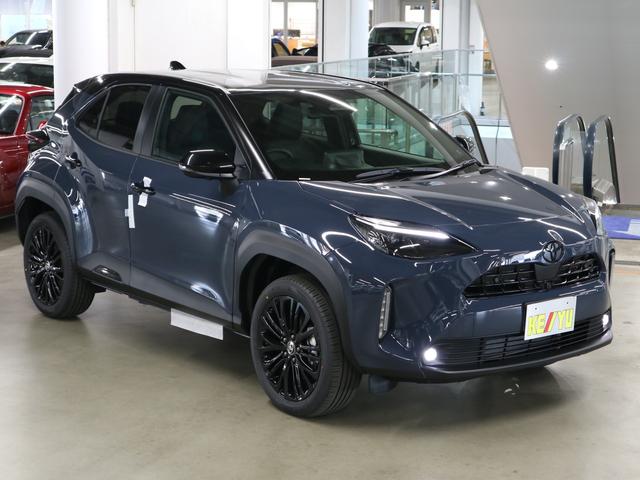 ヤリスクロス ハイブリッドＺウルバーノ　４ＷＤ　寒冷地仕様　登録済未使用車　ハンズフリーパワーバックドア　パノラミックビュー　純正８インチＤオーディオ＋　シート＆ステアヒーター　パワーシート　セーフティセンス　ＢＳＭ＋安心降車アシスト　ＥＴＣ２．０　ＢＴオーディオ　フルセグ（5枚目）