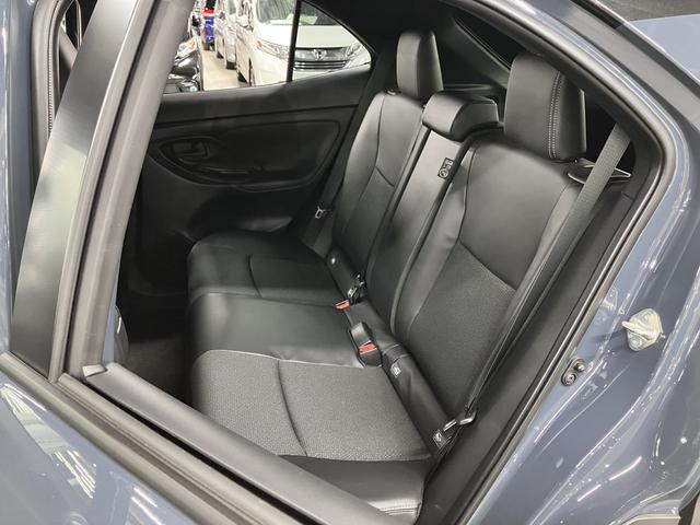 ヤリスクロス ハイブリッドＺウルバーノ　４ＷＤ　寒冷地仕様　登録済未使用車　ハンズフリーパワーバックドア　パノラミックビュー　純正８インチＤオーディオ＋　シート＆ステアヒーター　パワーシート　セーフティセンス　ＢＳＭ＋安心降車アシスト　ＥＴＣ２．０　ＢＴオーディオ　フルセグ（17枚目）