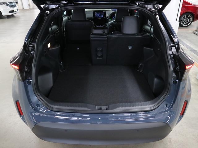 ヤリスクロス ハイブリッドＺウルバーノ　４ＷＤ　寒冷地仕様　登録済未使用車　ハンズフリーパワーバックドア　パノラミックビュー　純正８インチＤオーディオ＋　シート＆ステアヒーター　パワーシート　セーフティセンス　ＢＳＭ＋安心降車アシスト　ＥＴＣ２．０　ＢＴオーディオ　フルセグ（21枚目）