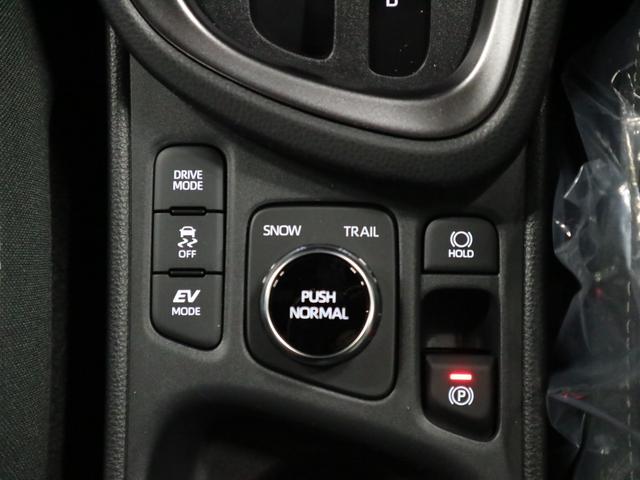 ヤリスクロス ハイブリッドＺウルバーノ　４ＷＤ　寒冷地仕様　登録済未使用車　ハンズフリーパワーバックドア　パノラミックビュー　純正８インチＤオーディオ＋　シート＆ステアヒーター　パワーシート　セーフティセンス　ＢＳＭ＋安心降車アシスト　ＥＴＣ２．０　ＢＴオーディオ　フルセグ（32枚目）