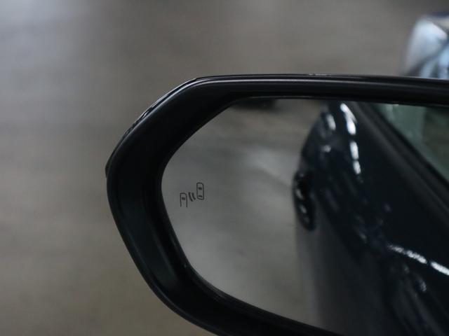 ヤリスクロス ハイブリッドＺウルバーノ　４ＷＤ　寒冷地仕様　登録済未使用車　ハンズフリーパワーバックドア　パノラミックビュー　純正８インチＤオーディオ＋　シート＆ステアヒーター　パワーシート　セーフティセンス　ＢＳＭ＋安心降車アシスト　ＥＴＣ２．０　ＢＴオーディオ　フルセグ（47枚目）