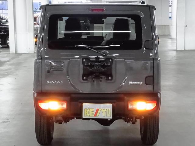 ジムニー XC 4WD ターボ 5MT 届け出済み未使用車 改良モデル デュアルセンサーブレーキサポートII アダプティブクルーズコントロール 車線逸脱抑制 パーキングセンサー シートヒーター LEDヘッドライト ハイビームアシスト 純正16AW スマートキー スペアキー(7枚目)