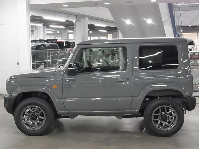 ジムニー XC 4WD ターボ 5MT 届け出済み未使用車 改良モデル デュアルセンサーブレーキサポートII アダプティブクルーズコントロール 車線逸脱抑制 パーキングセンサー シートヒーター LEDヘッドライト ハイビームアシスト 純正16AW スマートキー スペアキー(10枚目)