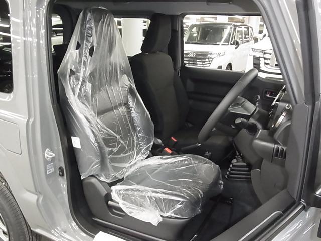ジムニー XC 4WD ターボ 5MT 届け出済み未使用車 改良モデル デュアルセンサーブレーキサポートII アダプティブクルーズコントロール 車線逸脱抑制 パーキングセンサー シートヒーター LEDヘッドライト ハイビームアシスト 純正16AW スマートキー スペアキー(13枚目)
