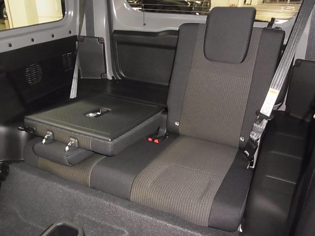 ジムニー XC 4WD ターボ 5MT 届け出済み未使用車 改良モデル デュアルセンサーブレーキサポートII アダプティブクルーズコントロール 車線逸脱抑制 パーキングセンサー シートヒーター LEDヘッドライト ハイビームアシスト 純正16AW スマートキー スペアキー(16枚目)