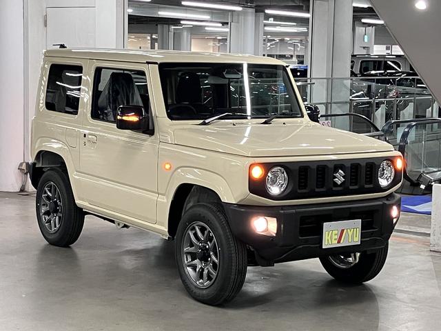 ジムニー ＸＣ　４ＷＤ　ターボ　届け出済み未使用車　改良モデル　デュアルセンサーブレーキサポートＩＩ　全車速追従クルーズコントロール　前後誤発進抑制機能　車線逸脱抑制　パーキングセンサー　シートヒーター　ＬＥＤライト　ハイビームアシスト　純正１６ＡＷ　スマートキー（5枚目）