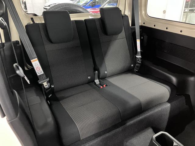 ジムニー ＸＣ　４ＷＤ　ターボ　届け出済み未使用車　改良モデル　デュアルセンサーブレーキサポートＩＩ　全車速追従クルーズコントロール　前後誤発進抑制機能　車線逸脱抑制　パーキングセンサー　シートヒーター　ＬＥＤライト　ハイビームアシスト　純正１６ＡＷ　スマートキー（14枚目）