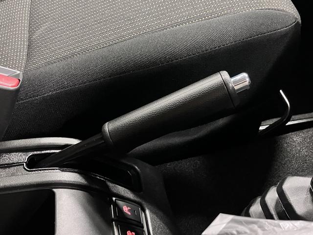 ジムニー ＸＣ　４ＷＤ　ターボ　届け出済み未使用車　改良モデル　デュアルセンサーブレーキサポートＩＩ　全車速追従クルーズコントロール　前後誤発進抑制機能　車線逸脱抑制　パーキングセンサー　シートヒーター　ＬＥＤライト　ハイビームアシスト　純正１６ＡＷ　スマートキー（27枚目）