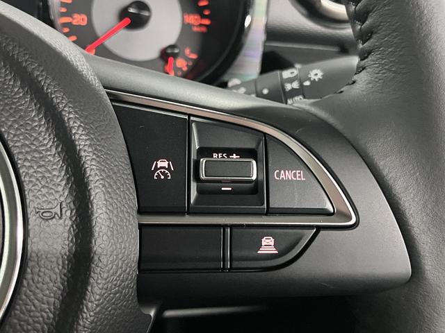 ジムニー ＸＣ　４ＷＤ　ターボ　届け出済み未使用車　改良モデル　デュアルセンサーブレーキサポートＩＩ　全車速追従クルーズコントロール　前後誤発進抑制機能　車線逸脱抑制　パーキングセンサー　シートヒーター　ＬＥＤライト　ハイビームアシスト　純正１６ＡＷ　スマートキー（30枚目）
