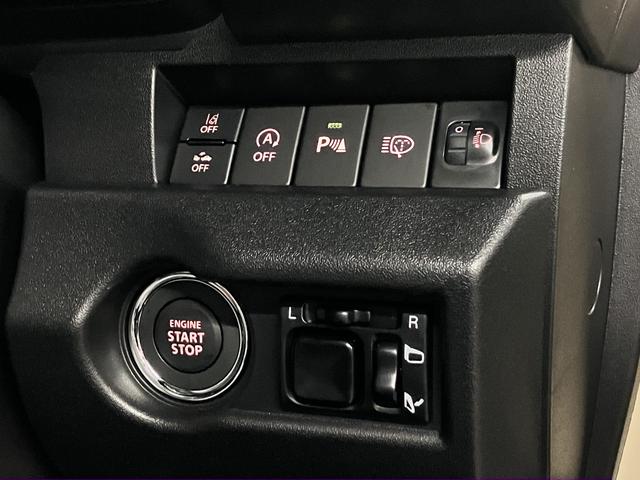 ジムニー ＸＣ　４ＷＤ　ターボ　届け出済み未使用車　改良モデル　デュアルセンサーブレーキサポートＩＩ　全車速追従クルーズコントロール　前後誤発進抑制機能　車線逸脱抑制　パーキングセンサー　シートヒーター　ＬＥＤライト　ハイビームアシスト　純正１６ＡＷ　スマートキー（33枚目）