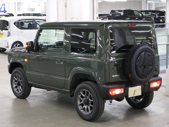 ジムニー ＸＣ　４ＷＤ　ターボ　届け出済み未使用車　改良モデル　デュアルセンサーブレーキサポートＩＩ　全車速追従クルーズコントロール　前後誤発進抑制機能　車線逸脱抑制　パーキングセンサー　シートヒーター　ＬＥＤライト　ハイビームアシスト　純正１６ＡＷ　スマートキー（8枚目）