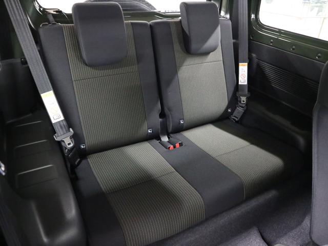 ジムニー ＸＣ　４ＷＤ　ターボ　届け出済み未使用車　改良モデル　デュアルセンサーブレーキサポートＩＩ　全車速追従クルーズコントロール　前後誤発進抑制機能　車線逸脱抑制　パーキングセンサー　シートヒーター　ＬＥＤライト　ハイビームアシスト　純正１６ＡＷ　スマートキー（14枚目）