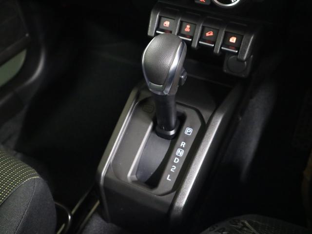 ジムニー ＸＣ　４ＷＤ　ターボ　届け出済み未使用車　改良モデル　デュアルセンサーブレーキサポートＩＩ　全車速追従クルーズコントロール　前後誤発進抑制機能　車線逸脱抑制　パーキングセンサー　シートヒーター　ＬＥＤライト　ハイビームアシスト　純正１６ＡＷ　スマートキー（24枚目）