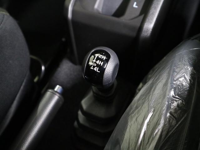 ジムニー ＸＣ　４ＷＤ　ターボ　届け出済み未使用車　改良モデル　デュアルセンサーブレーキサポートＩＩ　全車速追従クルーズコントロール　前後誤発進抑制機能　車線逸脱抑制　パーキングセンサー　シートヒーター　ＬＥＤライト　ハイビームアシスト　純正１６ＡＷ　スマートキー（25枚目）