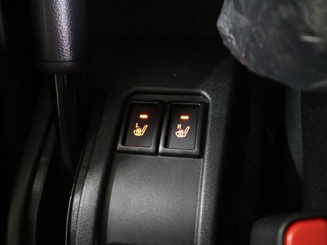 ジムニー ＸＣ　４ＷＤ　ターボ　届け出済み未使用車　改良モデル　デュアルセンサーブレーキサポートＩＩ　全車速追従クルーズコントロール　前後誤発進抑制機能　車線逸脱抑制　パーキングセンサー　シートヒーター　ＬＥＤライト　ハイビームアシスト　純正１６ＡＷ　スマートキー（26枚目）