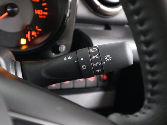 ジムニー ＸＣ　４ＷＤ　ターボ　届け出済み未使用車　改良モデル　デュアルセンサーブレーキサポートＩＩ　全車速追従クルーズコントロール　前後誤発進抑制機能　車線逸脱抑制　パーキングセンサー　シートヒーター　ＬＥＤライト　ハイビームアシスト　純正１６ＡＷ　スマートキー（31枚目）