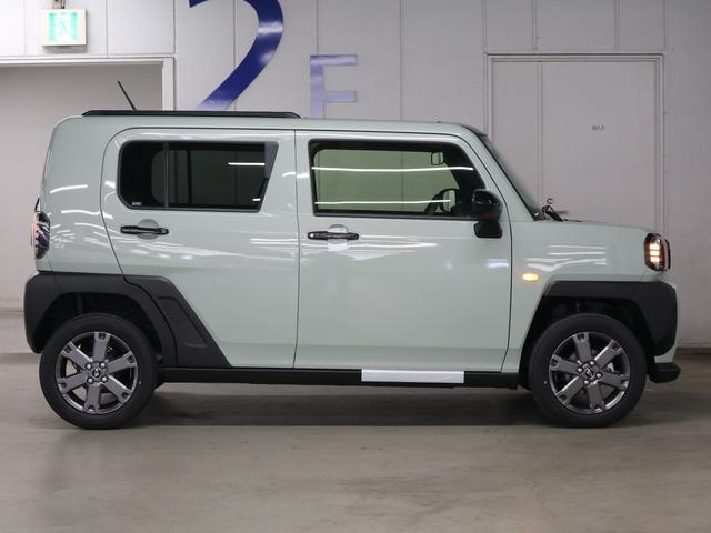 タフト Ｇターボ　ダーククロムベンチャー　届け出済み未使用車　新品ナビ取付　パノラマモニター　スカイフィールトップ　シートヒーター　スマートアシスト　前後誤発進抑制　全車速追従クルコン　レーンキープ　コーナーセンサー　ＵＳＢ端子　アダプティブＬＥＤ　ルーフレール（9枚目）