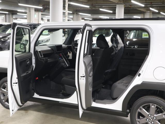 タフト Gターボ ダーククロムベンチャー 届け出済み未使用車 新品ナビ取付 パノラマモニター スカイフィールトップ シートヒーター スマートアシスト 前後誤発進抑制 全車速追従クルコン レーンキープ コーナーセンサー USB端子 アダプティブLED ルーフレール(15枚目)