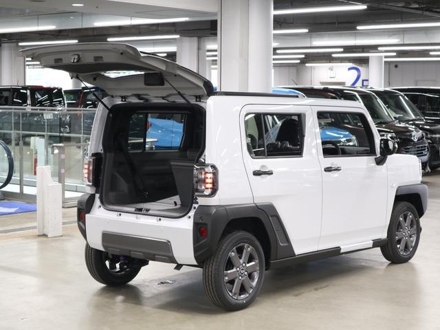 タフト Gターボ ダーククロムベンチャー 届け出済み未使用車 新品ナビ取付 パノラマモニター スカイフィールトップ シートヒーター スマートアシスト 前後誤発進抑制 全車速追従クルコン レーンキープ コーナーセンサー USB端子 アダプティブLED ルーフレール(18枚目)