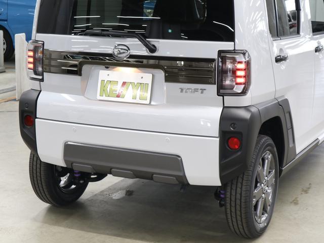 タフト Gターボ ダーククロムベンチャー 届け出済み未使用車 新品ナビ取付 パノラマモニター スカイフィールトップ シートヒーター スマートアシスト 前後誤発進抑制 全車速追従クルコン レーンキープ コーナーセンサー USB端子 アダプティブLED ルーフレール(39枚目)