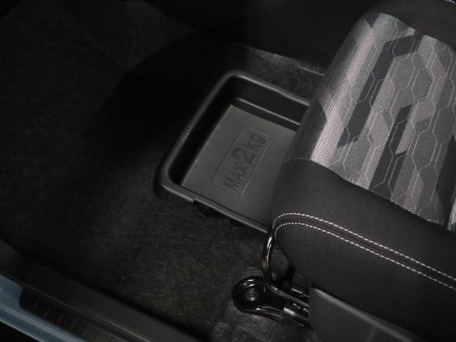 タフト Gターボ ダーククロムベンチャー 届け出済み未使用車 新品ナビ取付 パノラマモニター スカイフィールトップ シートヒーター スマートアシスト 前後誤発進抑制 全車速追従クルコン レーンキープ コーナーセンサー USB端子 アダプティブLED ルーフレール(32枚目)